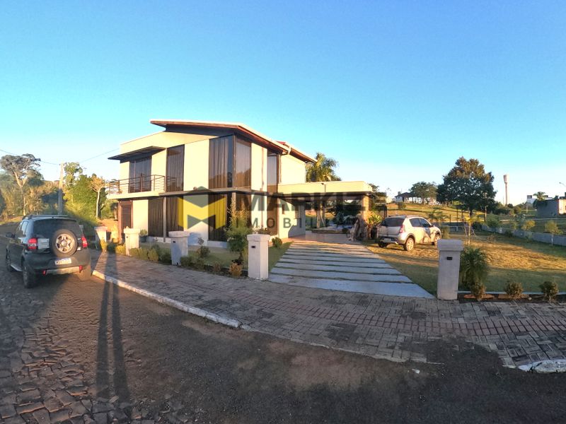 Casa para alugar com 3 dormitórios, 1 banheiro e 306m² de área privativa no bairro Zona Rural
