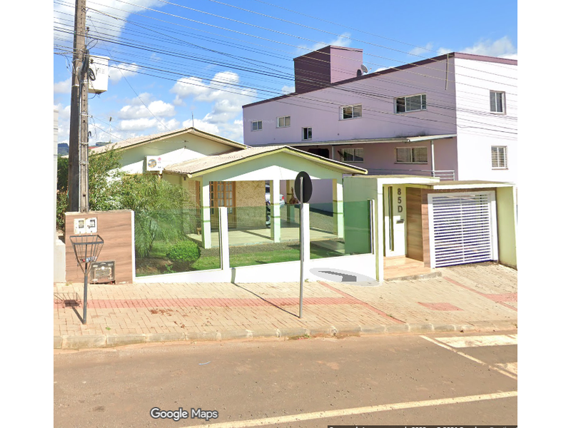 Casa à venda com 3 dormitórios, 2 banheiros, 2 vagas de garagens e 169m² de área privativa no bairro Belvedere
