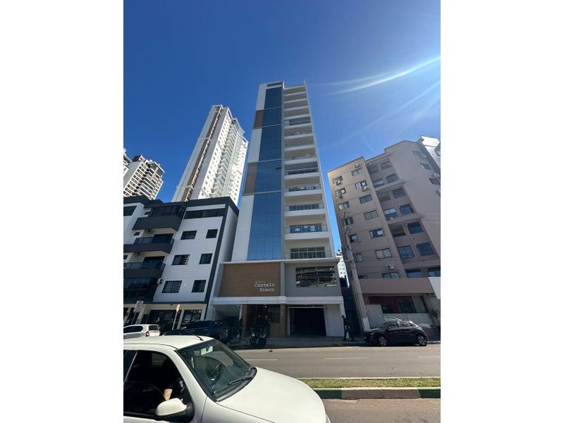 Apartamento à venda com 4 dormitórios, 4 banheiros, 2 vagas de garagens e 233m² de área privativa no bairro Maria Goretti