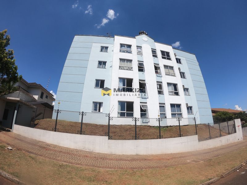 Apartamento para alugar com 3 dormitórios, 1 banheiro e 1 vaga de garagem no bairro Presidente Médici