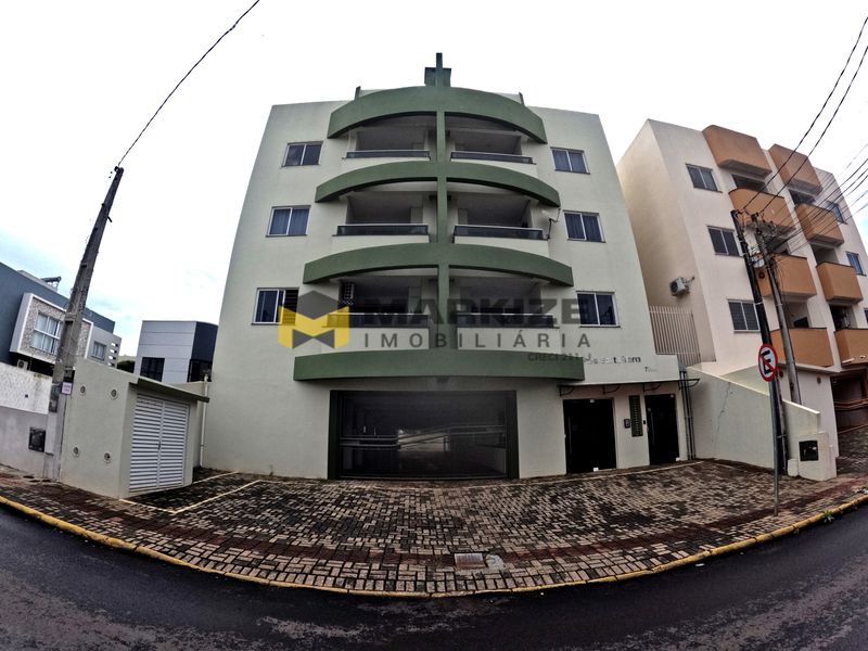 Apartamento para alugar com 2 dormitórios, 2 banheiros, 2 vagas de garagens e 75m² de área privativa no bairro Santa Maria