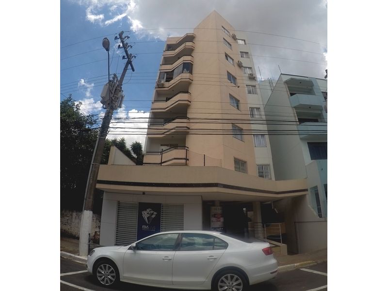 Apartamento à venda com 1 dormitório, 1 banheiro e 40m² de área privativa no bairro Centro
