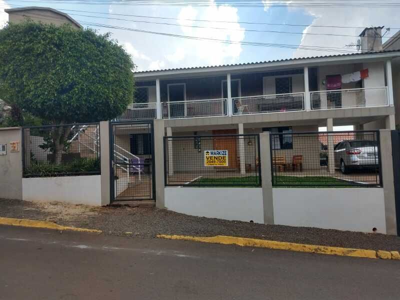 Casa à venda com 4 dormitórios, 1 banheiro, 3 vagas de garagens e 200m² de área privativa no bairro Universitário