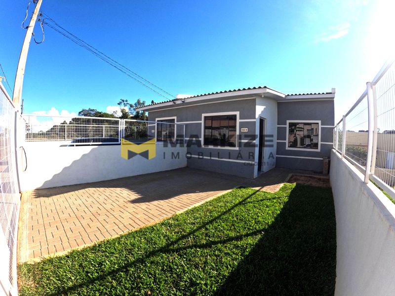 Casa para alugar com 2 dormitórios, 1 banheiro e 65m² de área privativa no bairro Santos Dumont